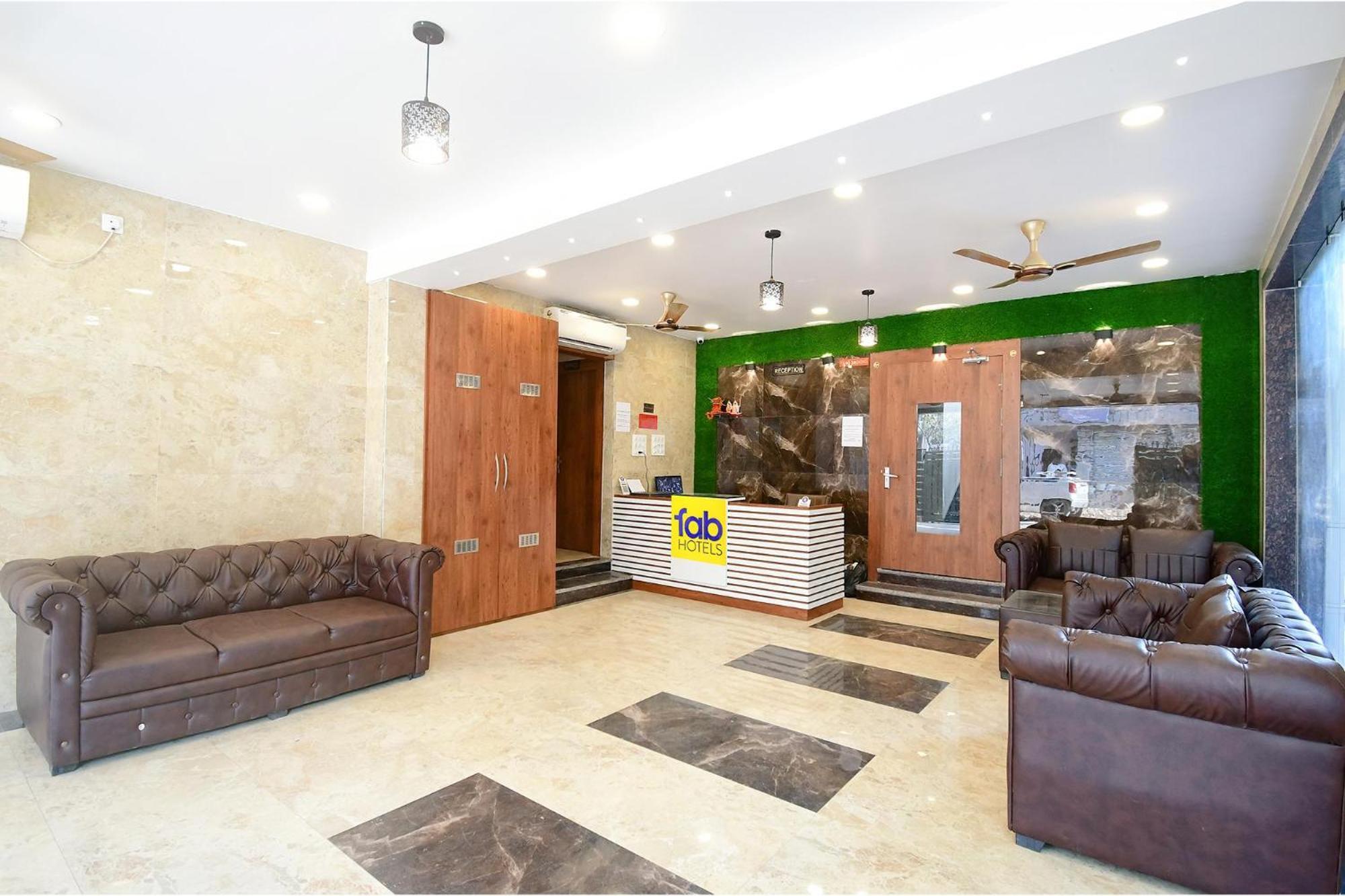 Fabhotel Dream World Residency - Nr Biswa Bangla Gate Kolkata Bagian luar foto